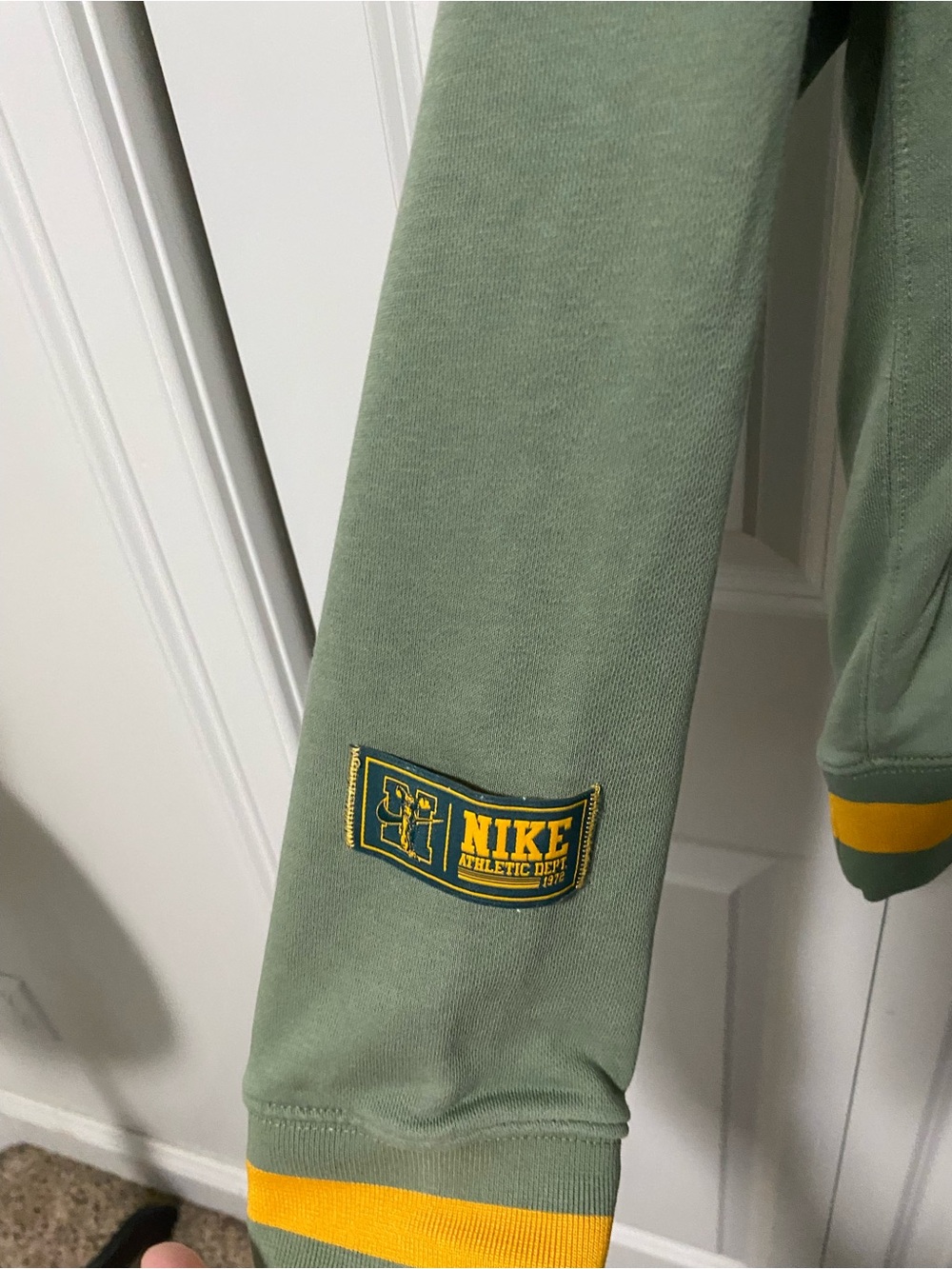 Nike Sportswear 1972 Club Fleece Longsleeve Athletic Department Sweatshirt - Picture 4 of 7